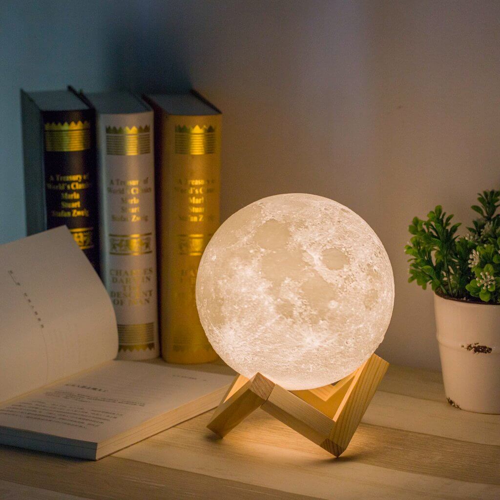 Lampe moderne au clair de lune